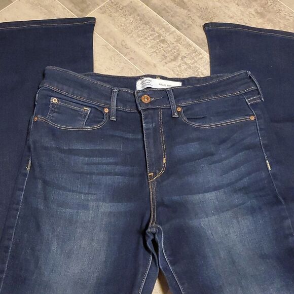 GUC Levis Mid Rise Dark Blue Bootcut Jeans - Picture 7 of 7